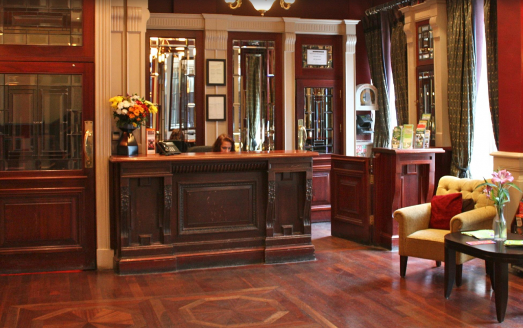 Jackson Court Hotel