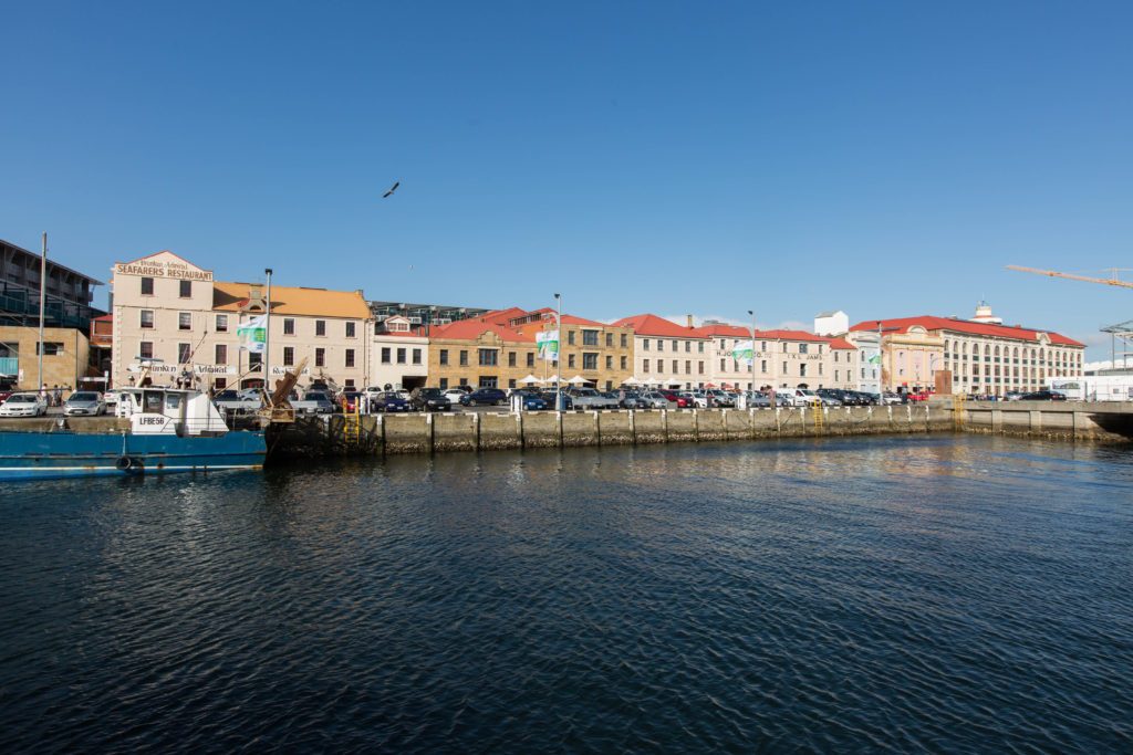 trebuie-sa-petreci-timp-in-hobart