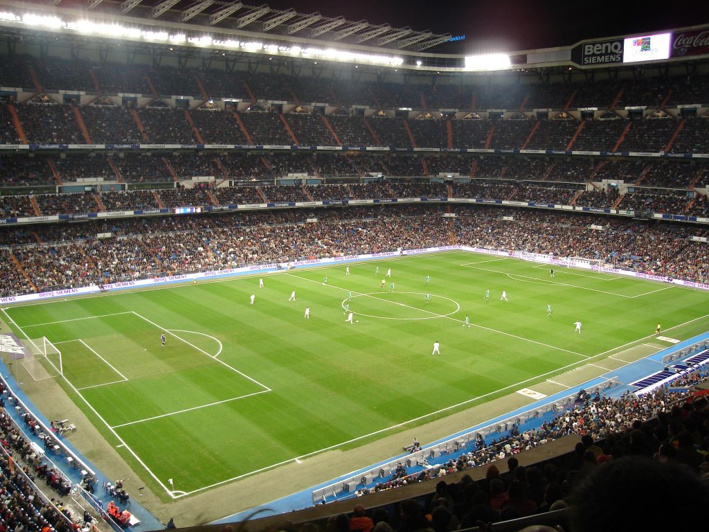 stadionul-santiago-bernabeu-spania