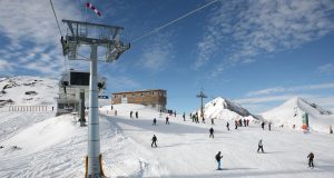 Ești pasionat de ski? Iată care este cea mai IEFTINĂ destinație pentru pârtii de ski din Europa destinație pentru pârtii de ski
