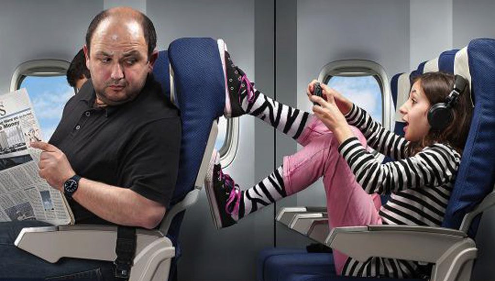 călătorească singur