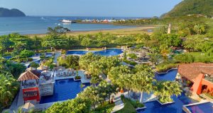 8 priveliști incredibile din piscine faimoase piscine faimoase